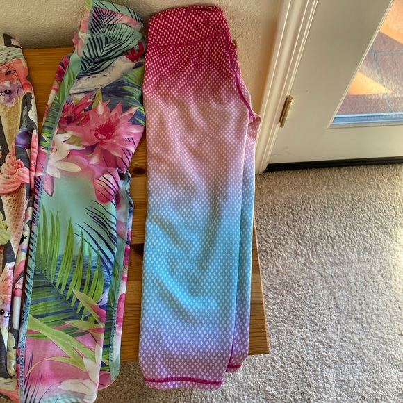 Bundle Gap and Justice Leggings 8-10. 3 leggings - Picture 7 of 7